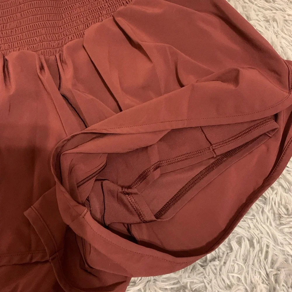 Red Arie high waisted shorts - Picture 3 of 3